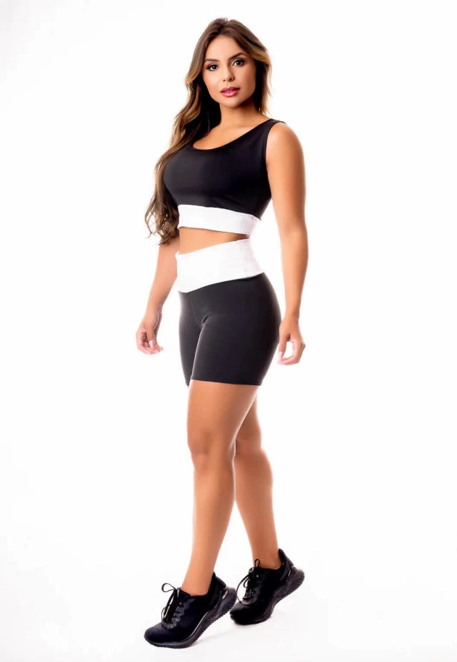 Conjunto Fitness Preto e Branco Cintura Alta – Short com Cós Branco e Cropped Regata Bicolor