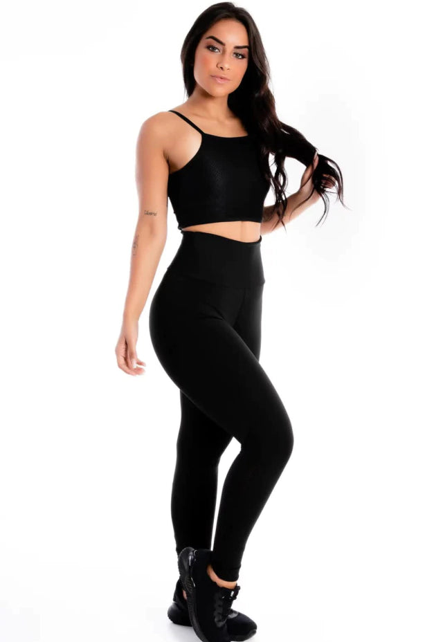 Conjunto Fitness Preto com Detalhe em Tela – Cropped de Alça Fina + Legging Cintura Alta