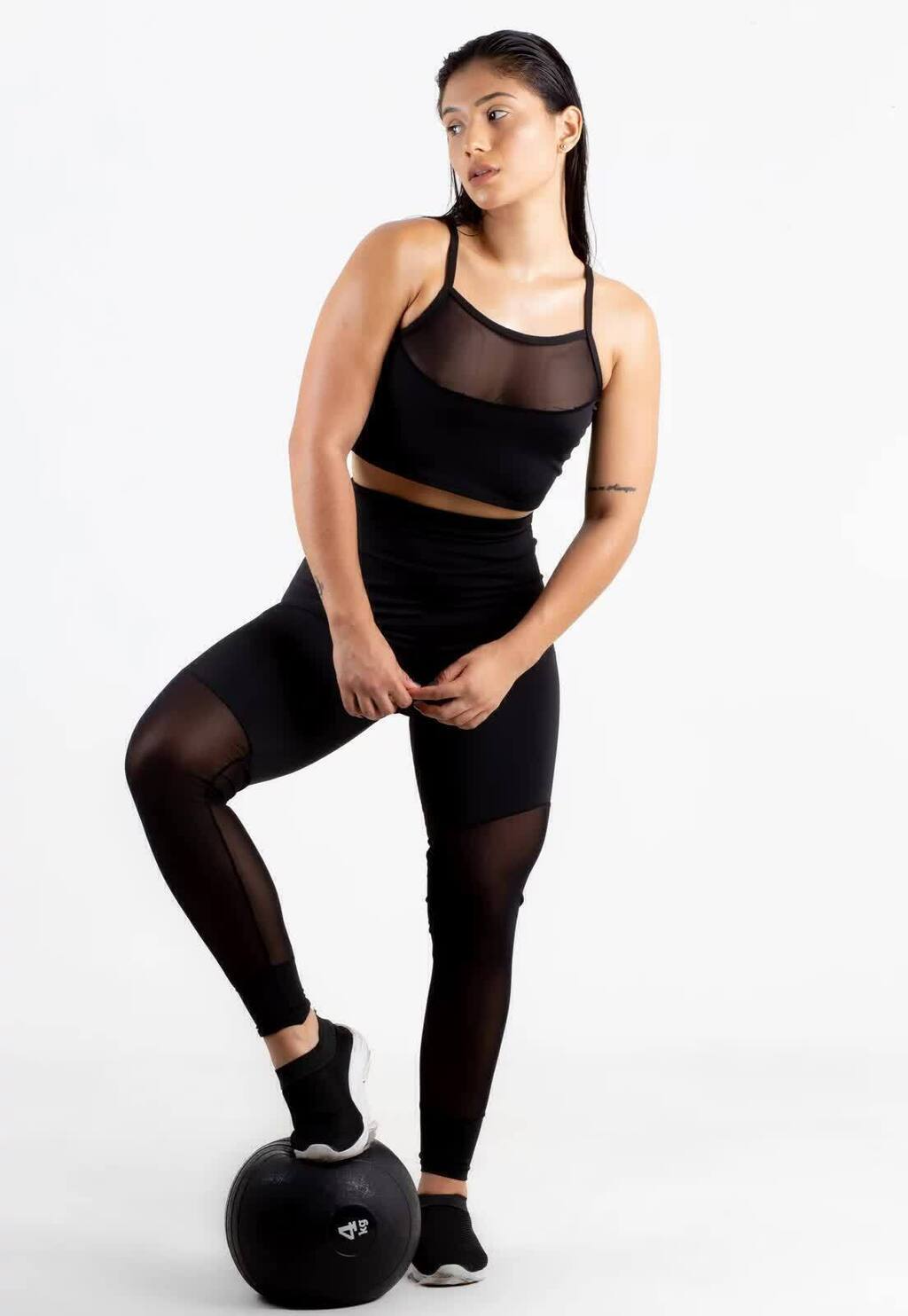 Conjunto Fitness Black Vision Com Detalhe em Tela Transparente