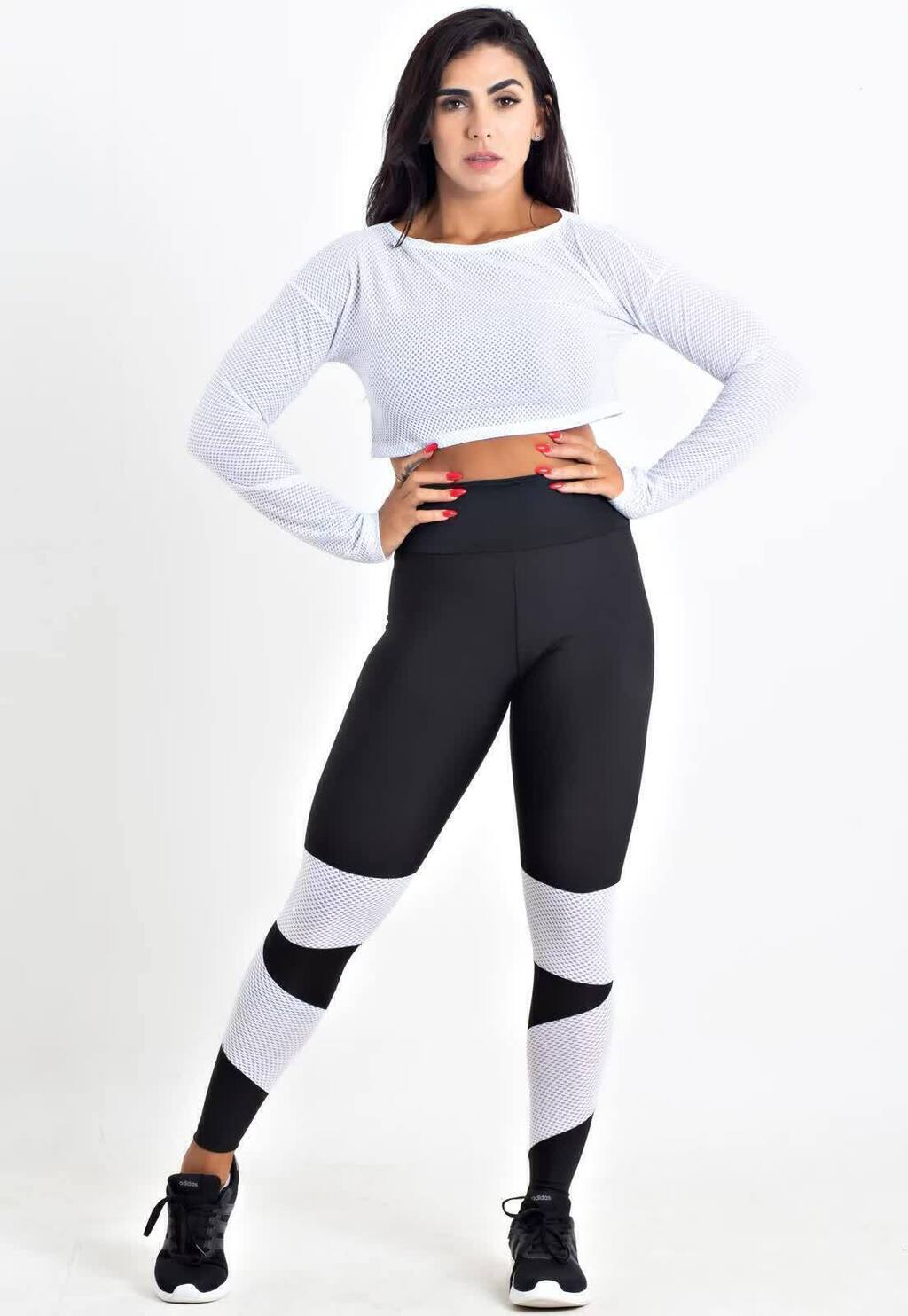 Conjunto Fitness Dubai – Cropped Branco + Legging Preta com Detalhe Branco