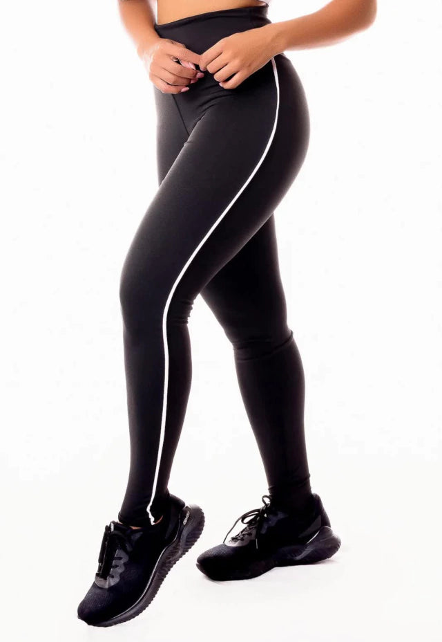 Calça Legging Preta Cintura Alta com Detalhe Lateral em Vivo Branco