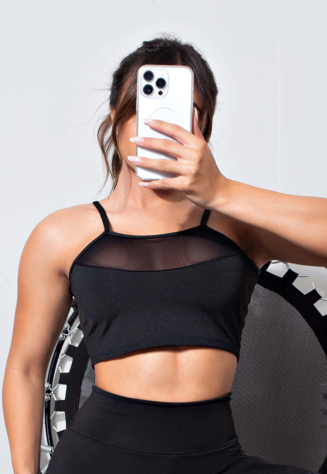 Top Fitness Preto com Detalhe em Tela Transparente