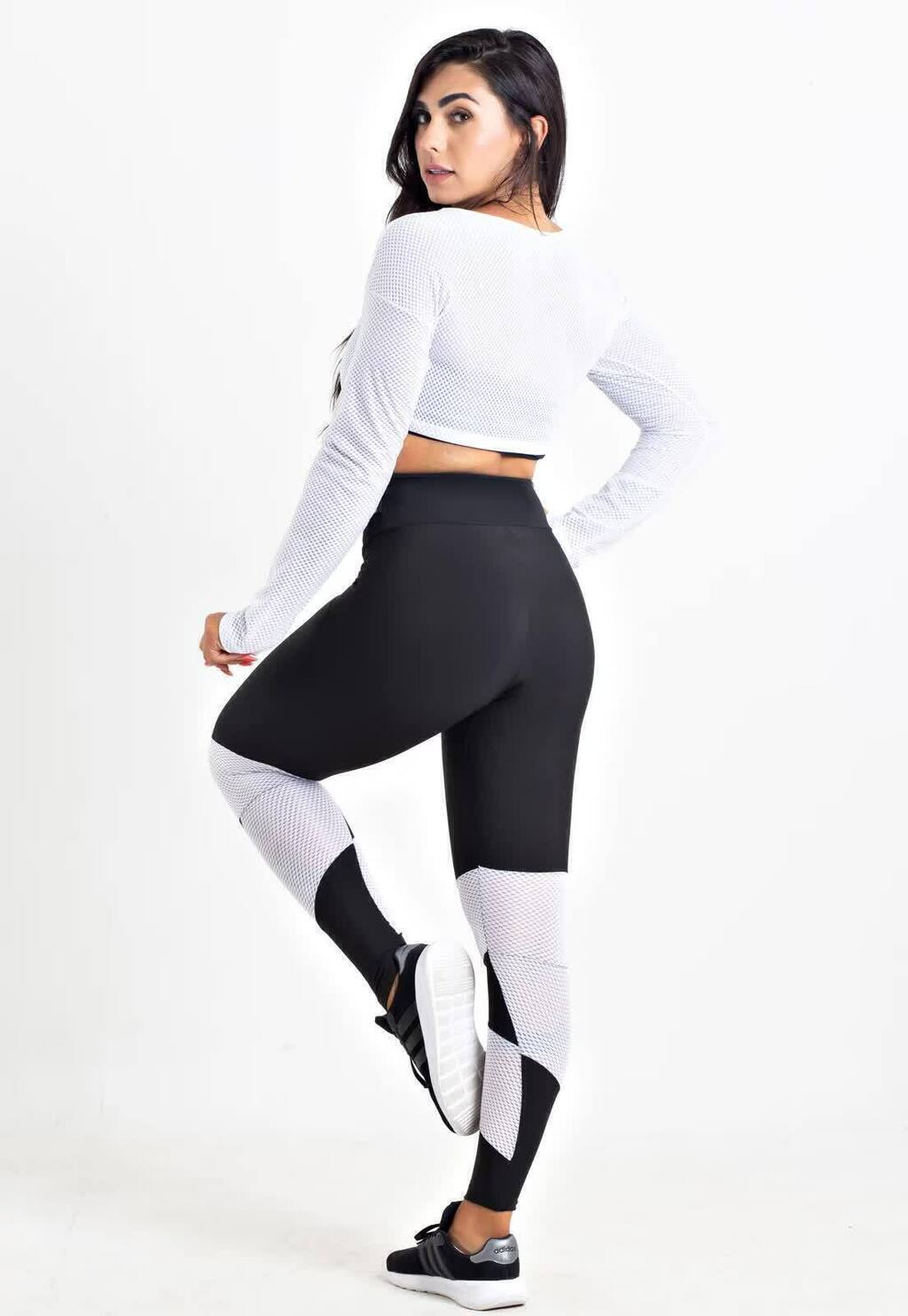 Conjunto Fitness Dubai – Cropped Branco + Legging Preta com Detalhe Branco