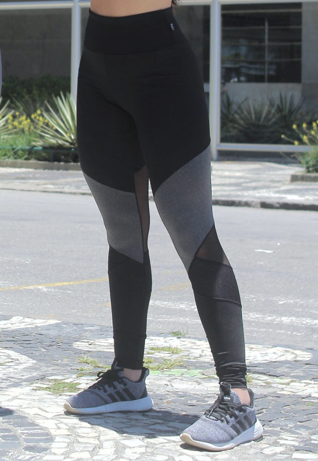 Calça Legging e Tela Preto com Cinza Cintura Alta Assimétrica com Detalhe em Tulê