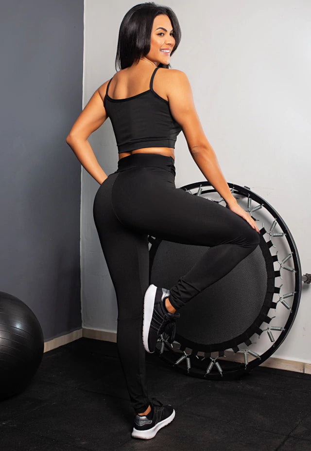 Conjunto Fitness Feminino Preto com Detalhe Cinza – Calça Legging Cintura Alta e Cropped de Alça