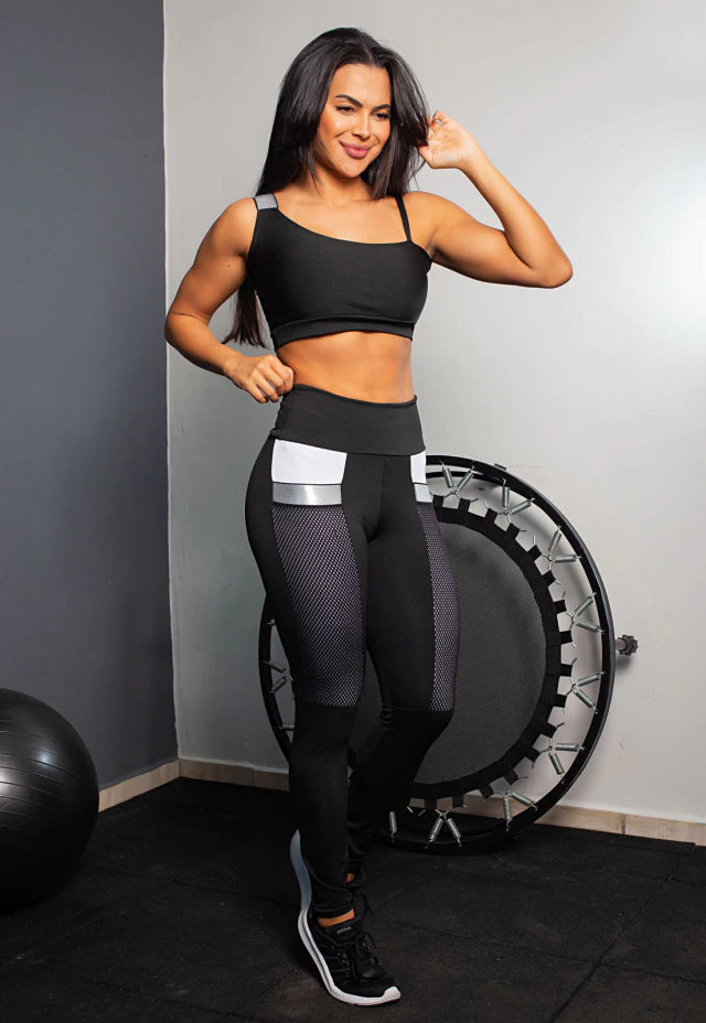 Conjunto Fitness Calça Legging com Bolso de Tela + Cropped Preto com Elásticos